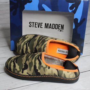 Steve Madden Boy's Camo Slippers Size S Shoe Size 12 13 1 Green Black